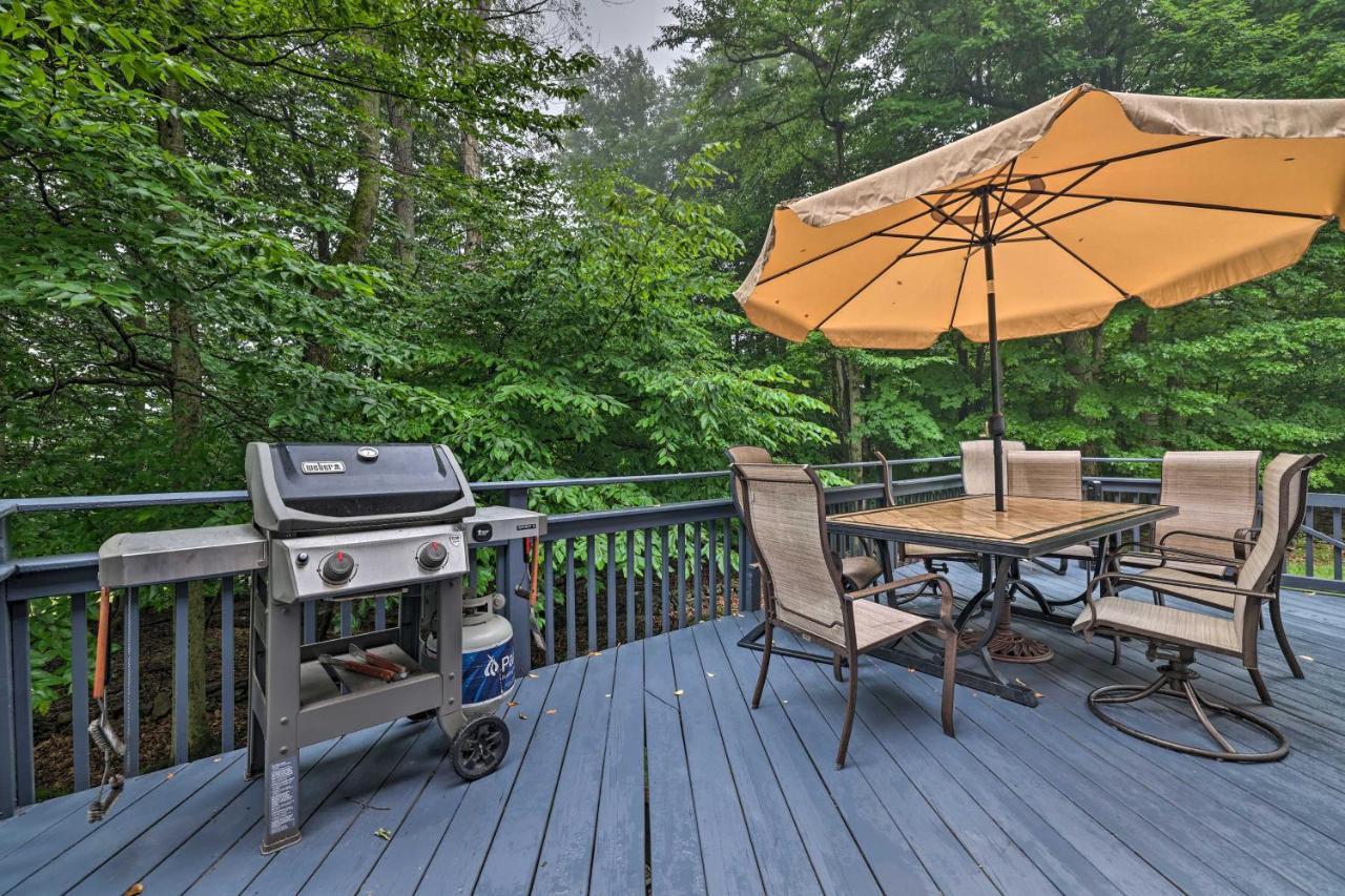 Spacious Tobyhanna Home With Lake Access And Fire Pit! Dış mekan fotoğraf